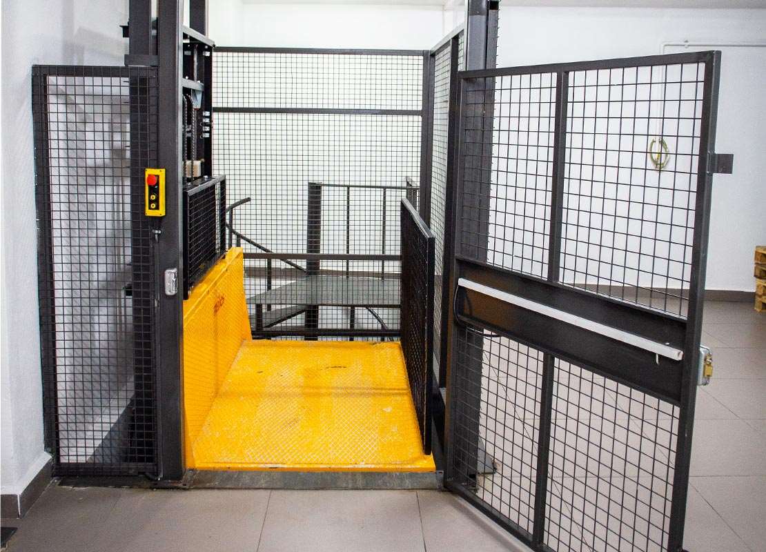 compact-load-lift-1.jpg
