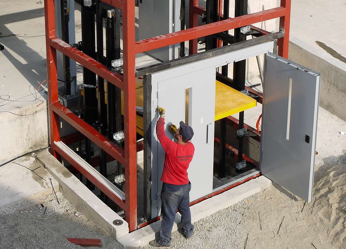 compact-load-lift-14.jpg