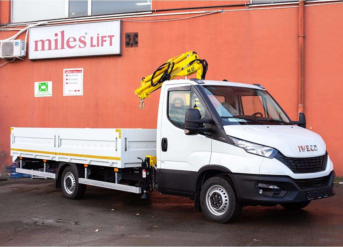 tunnel-maintenance-truck-1.jpg